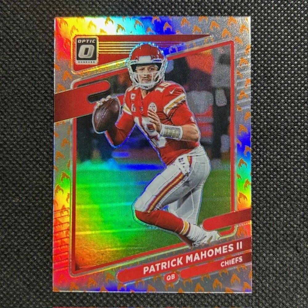 2021 Panini Donruss Optic - Patrick Mahomes II #34 Fire Emoji Holo Prizm Chiefs